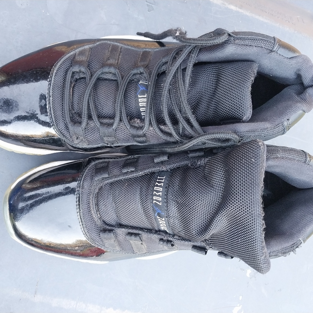 Air Jordan 11 - Picture 5 of 6